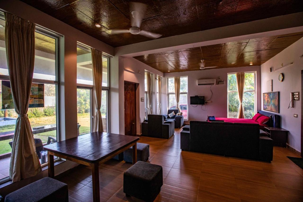 Waves Beach House Pondicherry Exterior foto