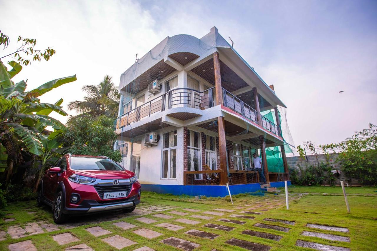 Waves Beach House Pondicherry Exterior foto