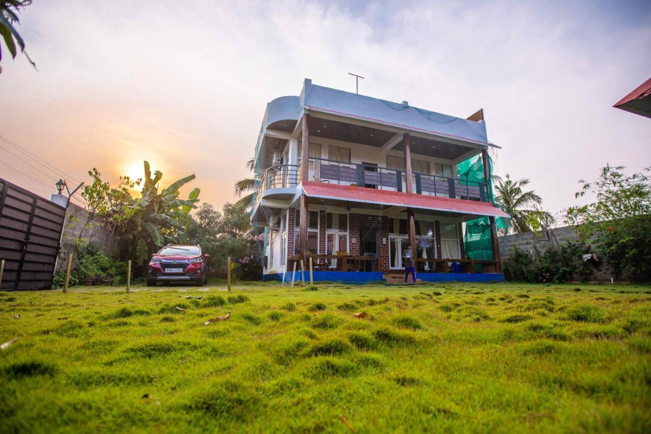 Waves Beach House Pondicherry Exterior foto