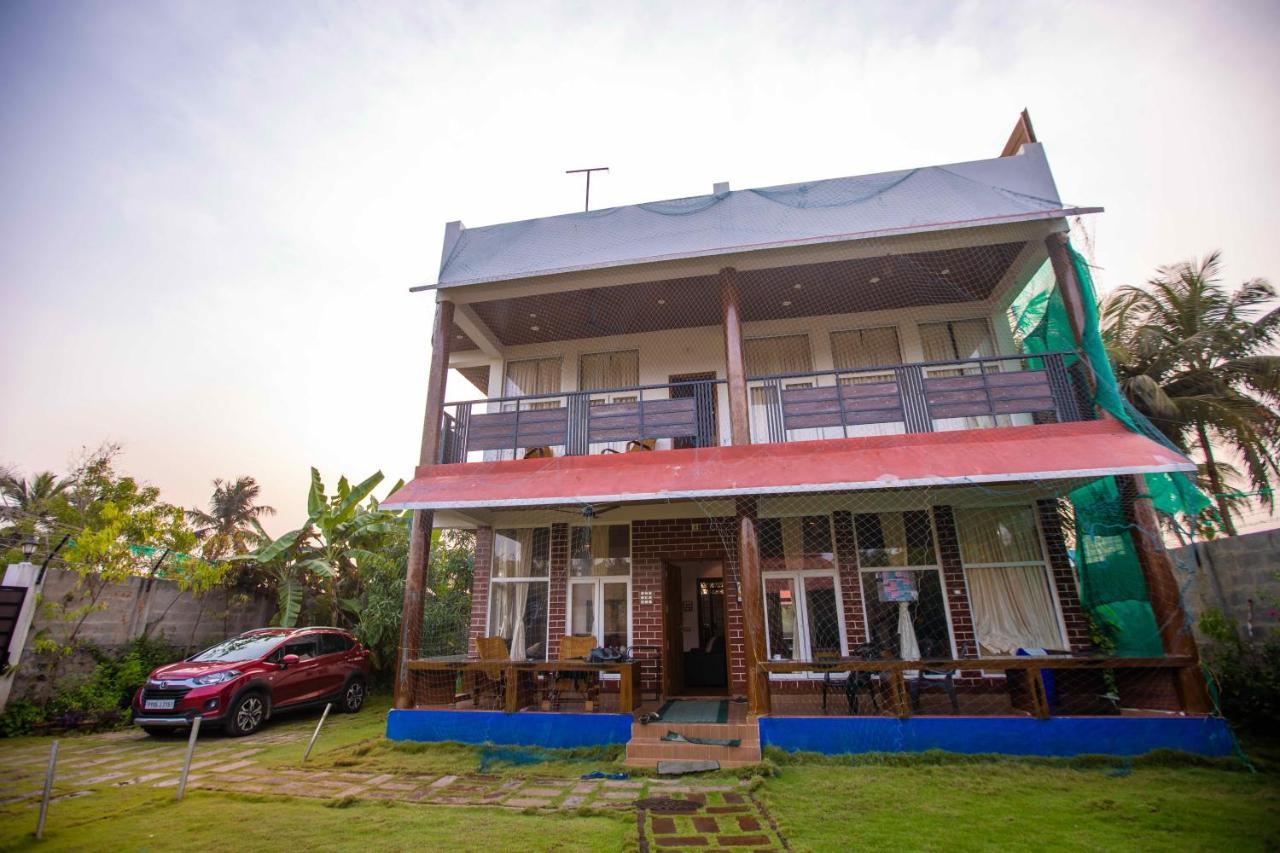 Waves Beach House Pondicherry Exterior foto