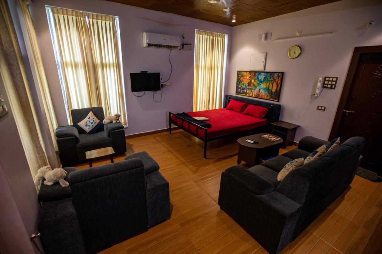 Waves Beach House Pondicherry Exterior foto