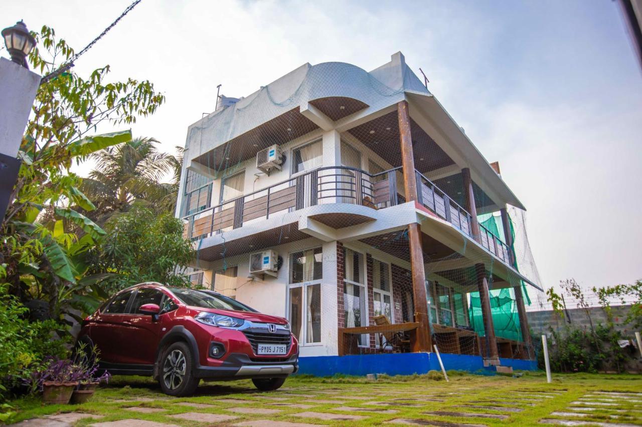 Waves Beach House Pondicherry Exterior foto
