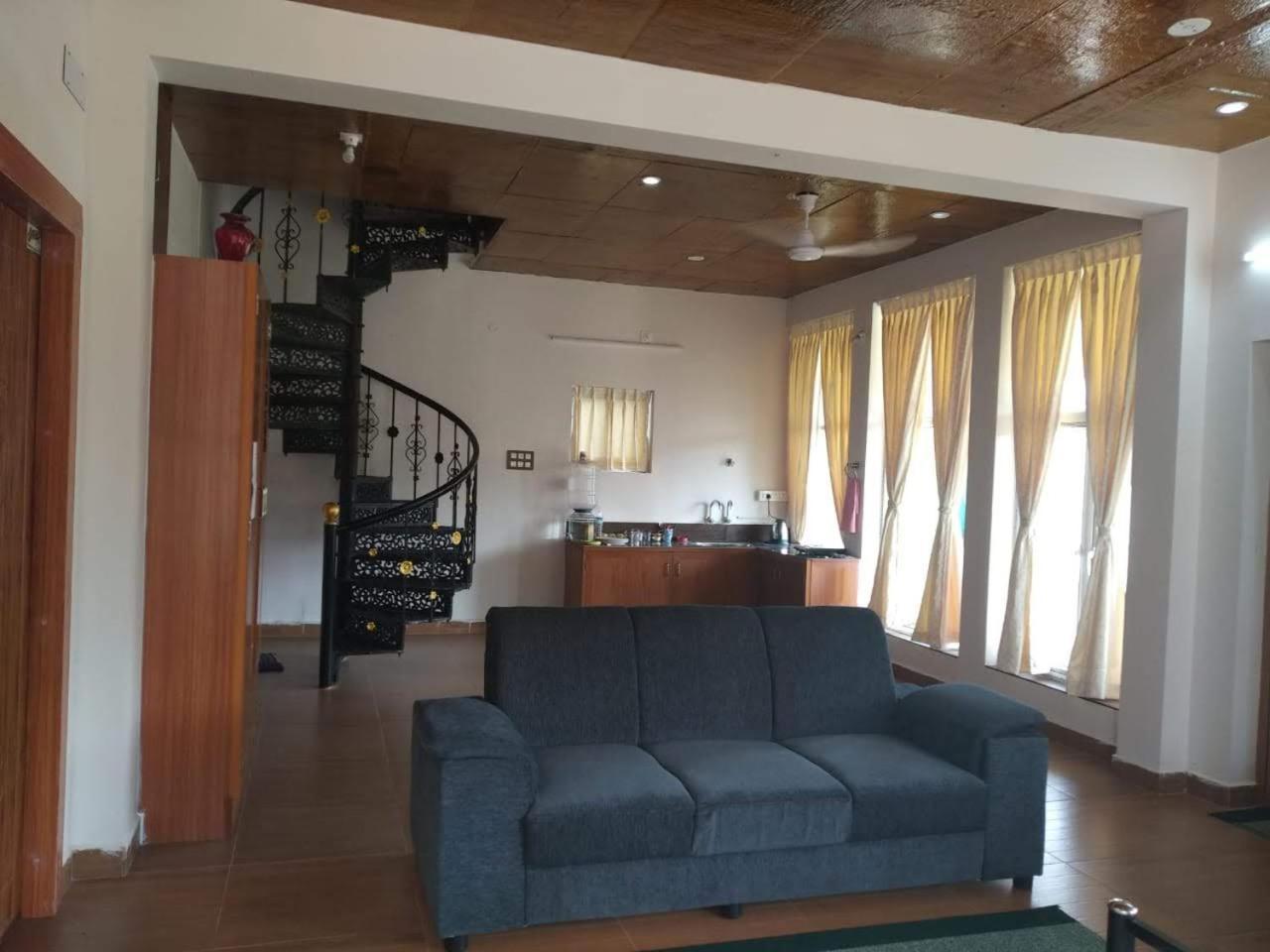 Waves Beach House Pondicherry Exterior foto