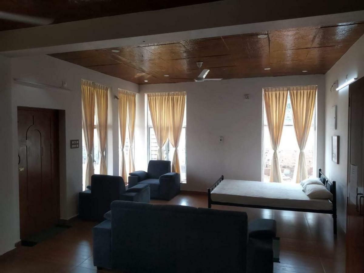 Waves Beach House Pondicherry Exterior foto