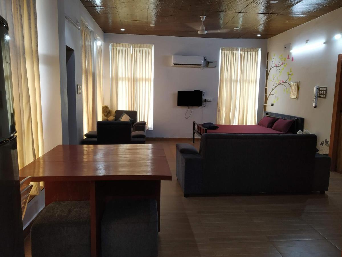 Waves Beach House Pondicherry Exterior foto